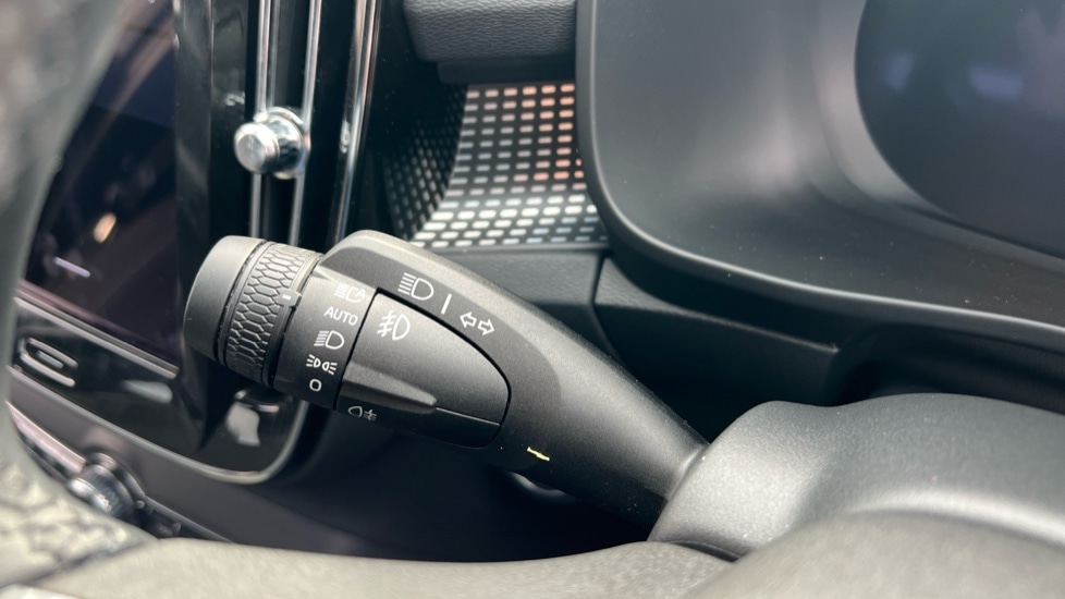 Used Volvo XC40 2025 for sale - 76007869: Photo 29