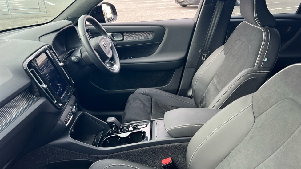 Used Volvo XC40 2025 for sale - 76007869: Photo 51