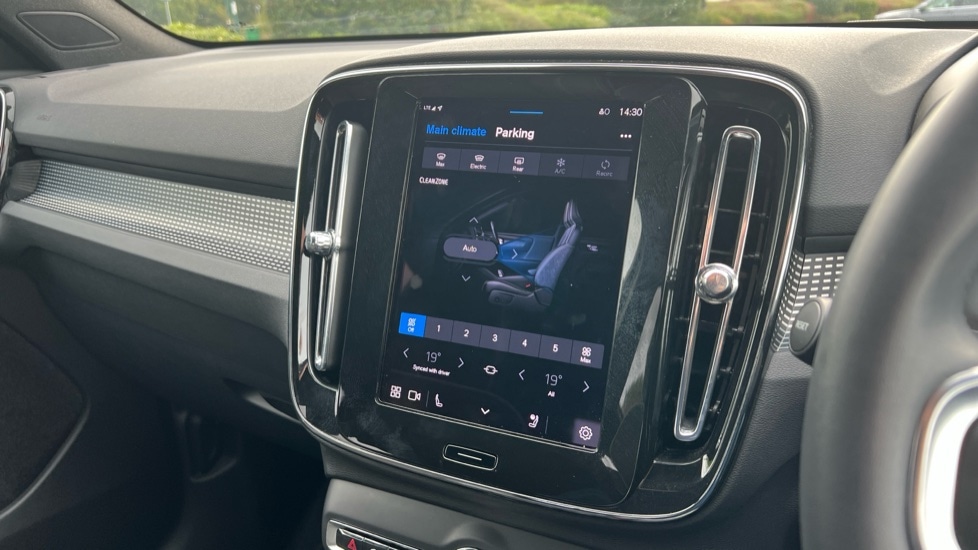Used Volvo XC40 2025 for sale - 76007869: Photo 65