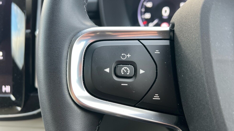 Used Volvo XC40 2022 for sale - 76338887: Photo 18