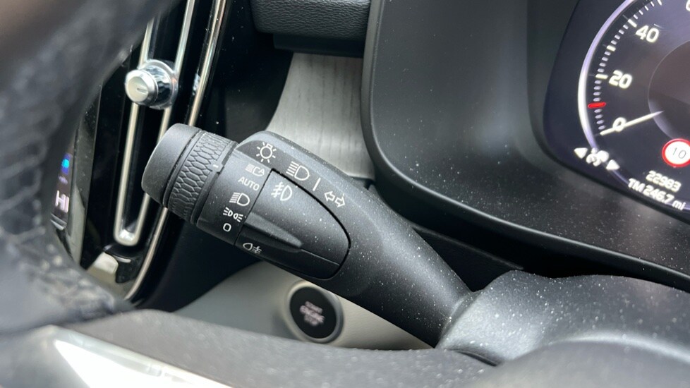 Used Volvo XC40 2022 for sale - 76338887: Photo 29