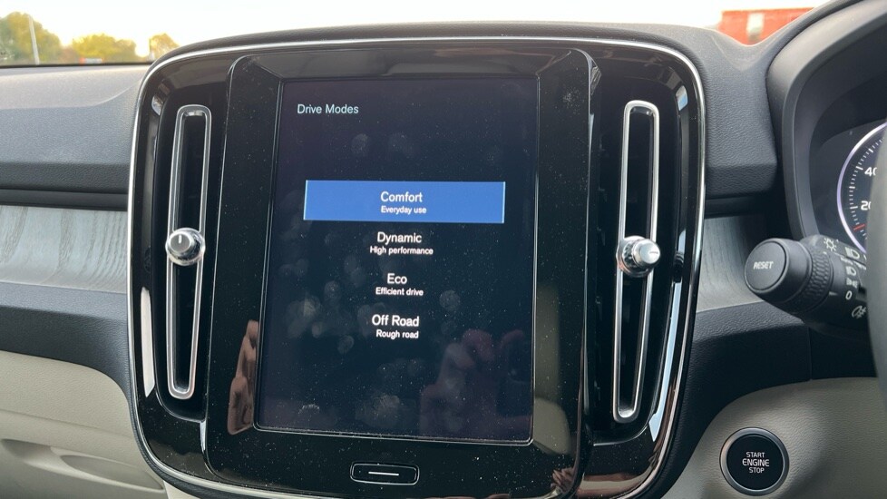 Used Volvo XC40 2022 for sale - 76338887: Photo 39