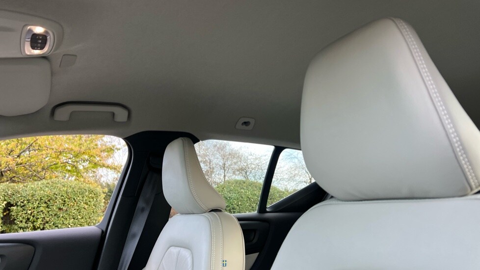 Used Volvo XC40 2022 for sale - 76338887: Photo 42