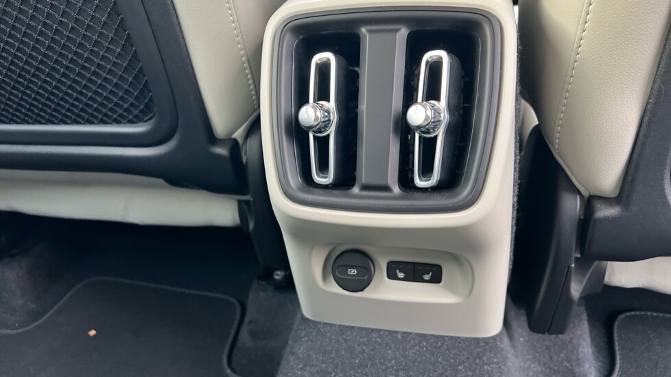 Used Volvo XC40 2022 for sale - 76338887: Photo 53