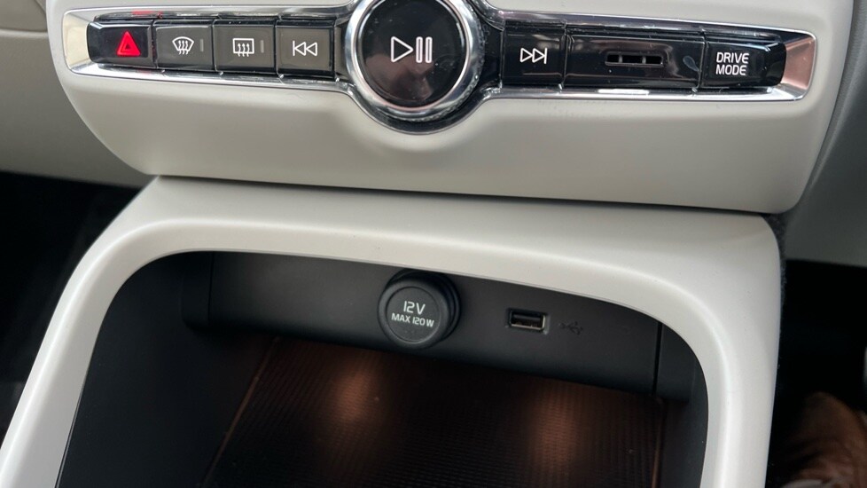 Used Volvo XC40 2022 for sale - 76338887: Photo 59