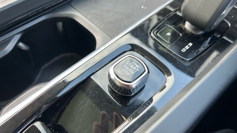 Used Volvo XC60 2023 for sale - 76528944: Photo 28