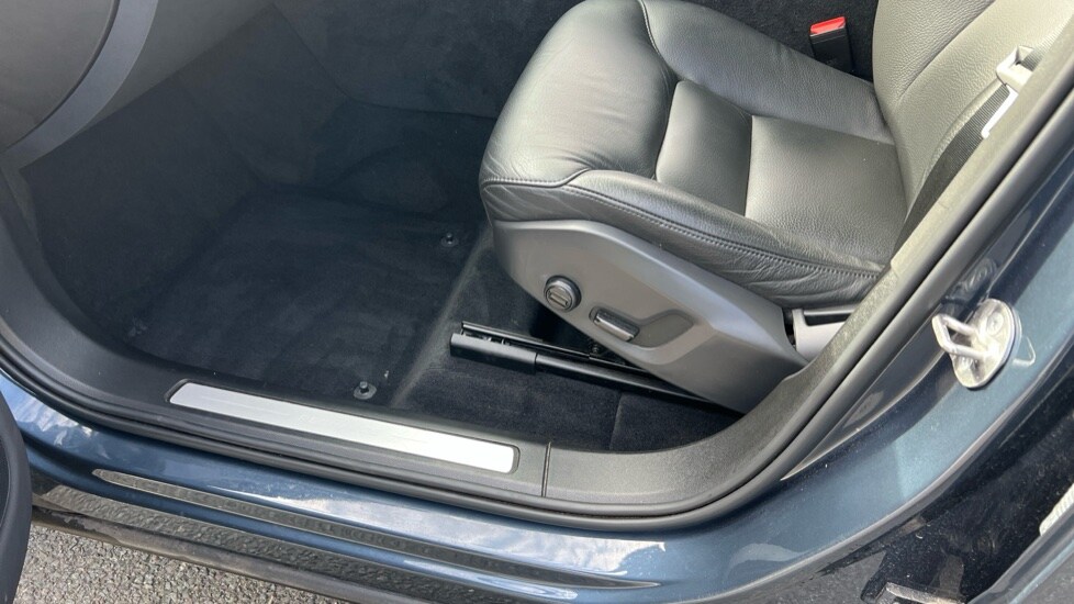 Used Volvo XC60 2023 for sale - 76528944: Photo 31