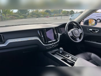 Used Volvo XC60 2023 for sale - 76528944: Photo