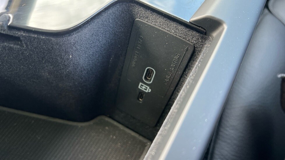 Used Volvo XC60 2023 for sale - 76528944: Photo 59