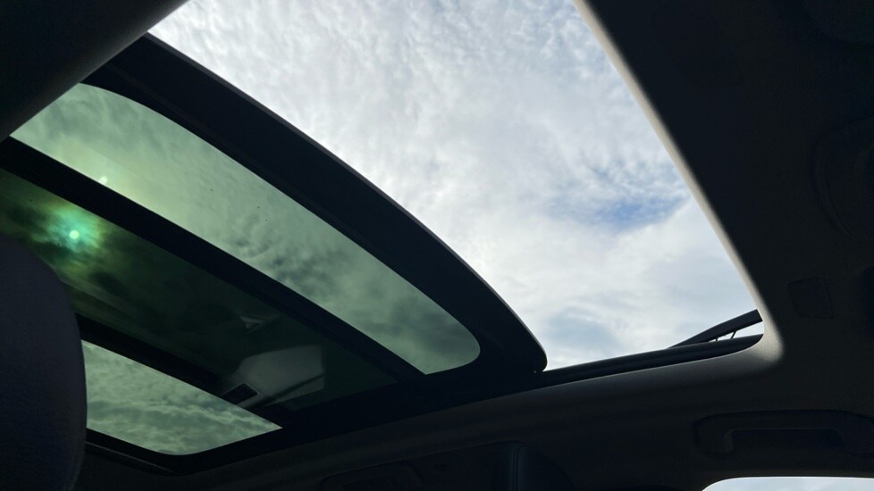 Used Volvo XC60 2023 for sale - 76528944: Photo 63