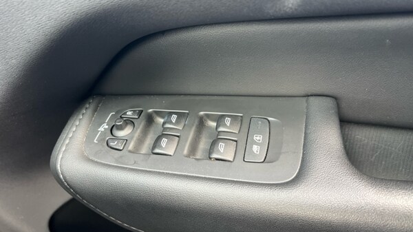 Used Volvo XC60 2023 for sale - 76176278: Photo 32