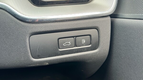 Used Volvo XC60 2023 for sale - 76176278: Photo 57