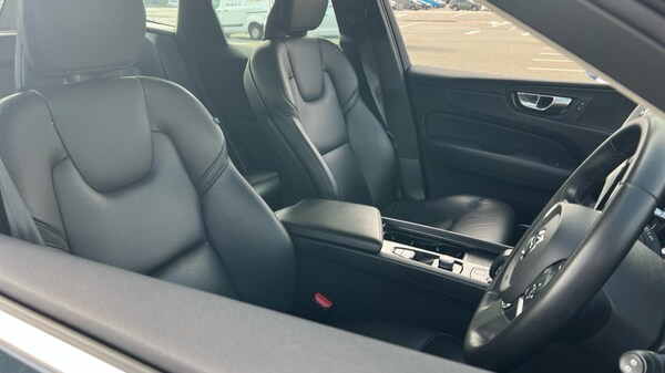 Used Volvo XC60 2023 for sale - 76176278: Photo 9