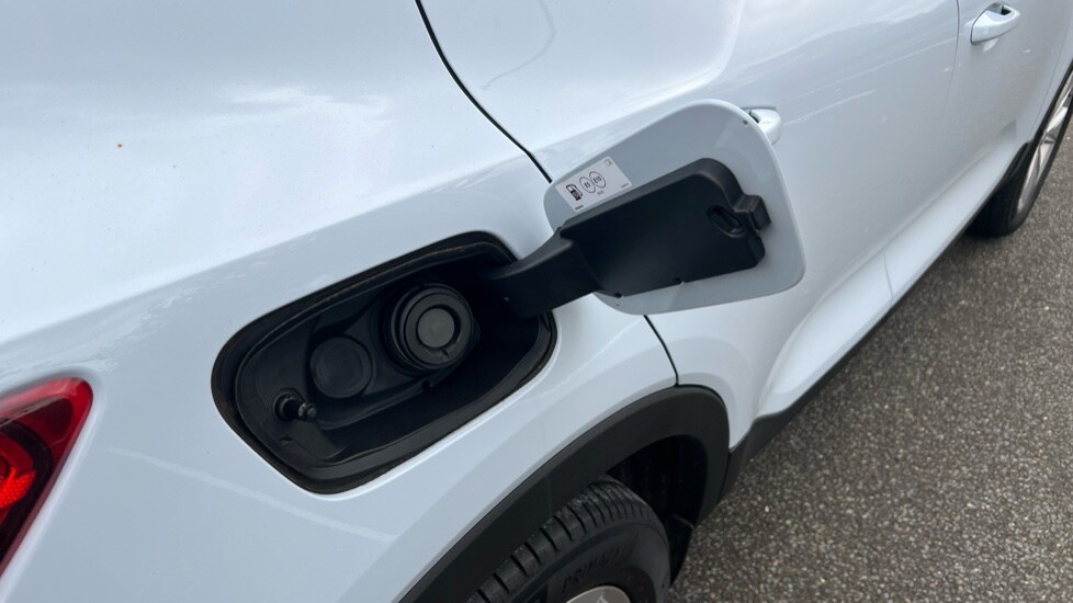 Used Volvo XC40 2024 for sale - 76914886: Photo 40