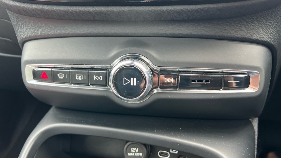 Used Volvo XC40 2024 for sale - 76914886: Photo 60