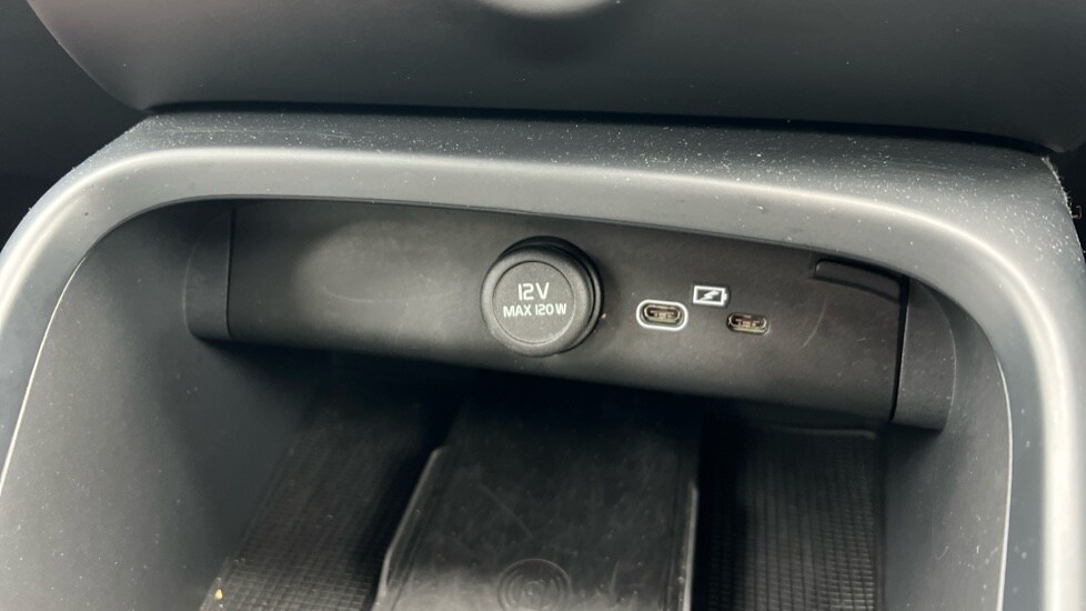 Used Volvo XC40 2024 for sale - 76914886: Photo 61