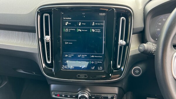 Used Volvo XC40 2020 for sale - 75484633: Photo 61
