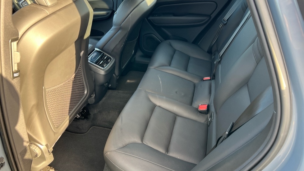 Used Volvo XC60 2023 for sale - 76928013: Photo 10