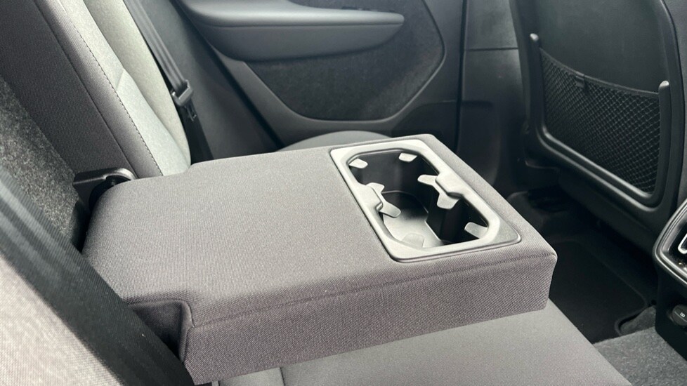 Used Volvo XC40 2024 for sale - 76410639: Photo 31