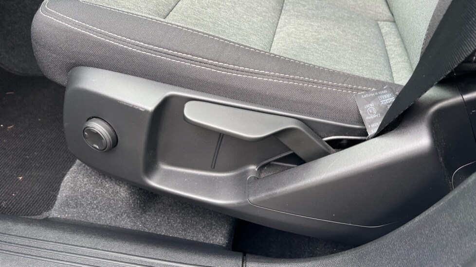 Used Volvo XC40 2024 for sale - 76410639: Photo 32