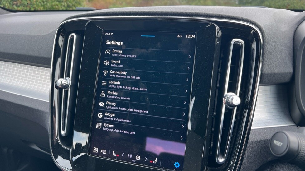 Used Volvo XC40 2024 for sale - 76410639: Photo 38