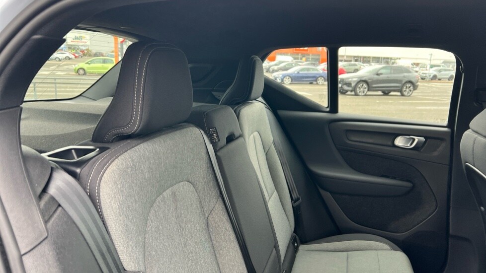 Used Volvo XC40 2024 for sale - 76410639: Photo 54