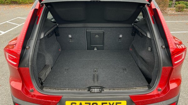 Used Volvo XC40 2020 for sale - 76297636: Photo 15