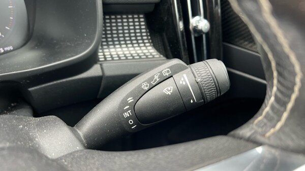 Used Volvo XC40 2020 for sale - 76297636: Photo 24
