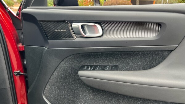 Used Volvo XC40 2020 for sale - 76297636: Photo 30