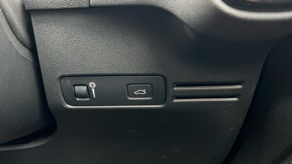 Used Volvo XC40 2020 for sale - 76297636: Photo 49