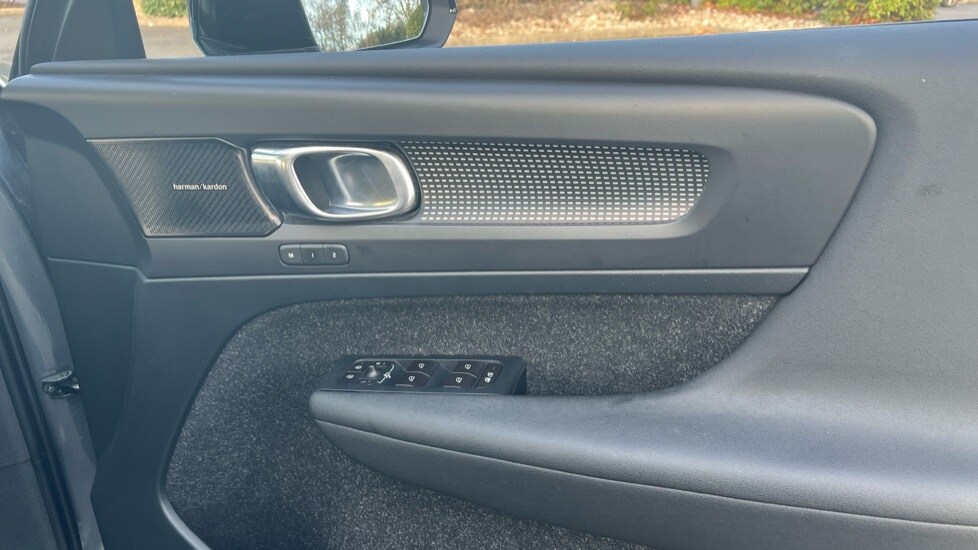 Used Volvo XC40 2018 for sale - 76587026: Photo 30