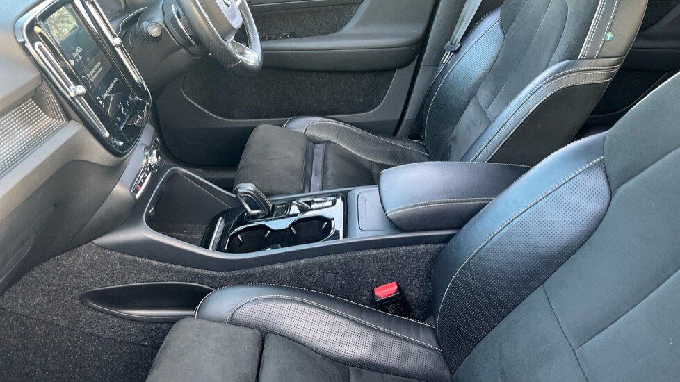 Used Volvo XC40 2018 for sale - 76587026: Photo 43