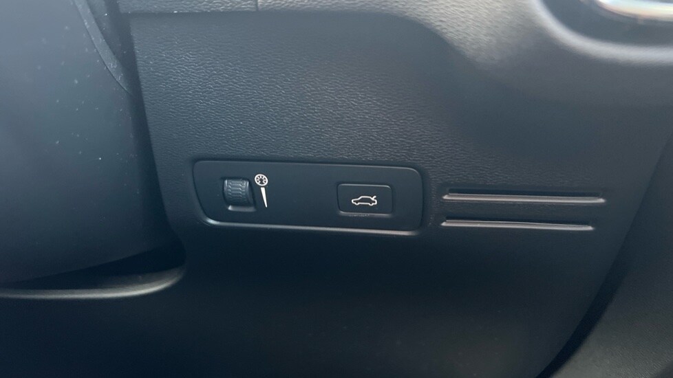 Used Volvo XC40 2018 for sale - 76587026: Photo 50