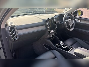 Used Volvo XC40 2025 for sale - 75636883: Photo