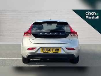 Used Volvo V40 2018 for sale - 75722229: Photo