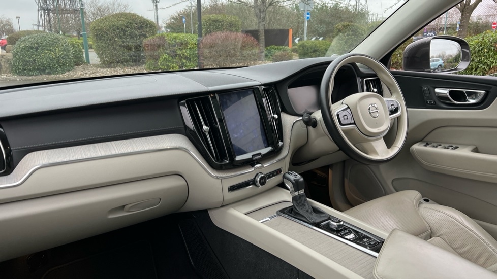 Used Volvo XC60 2018 for sale - 77036011: Photo 10