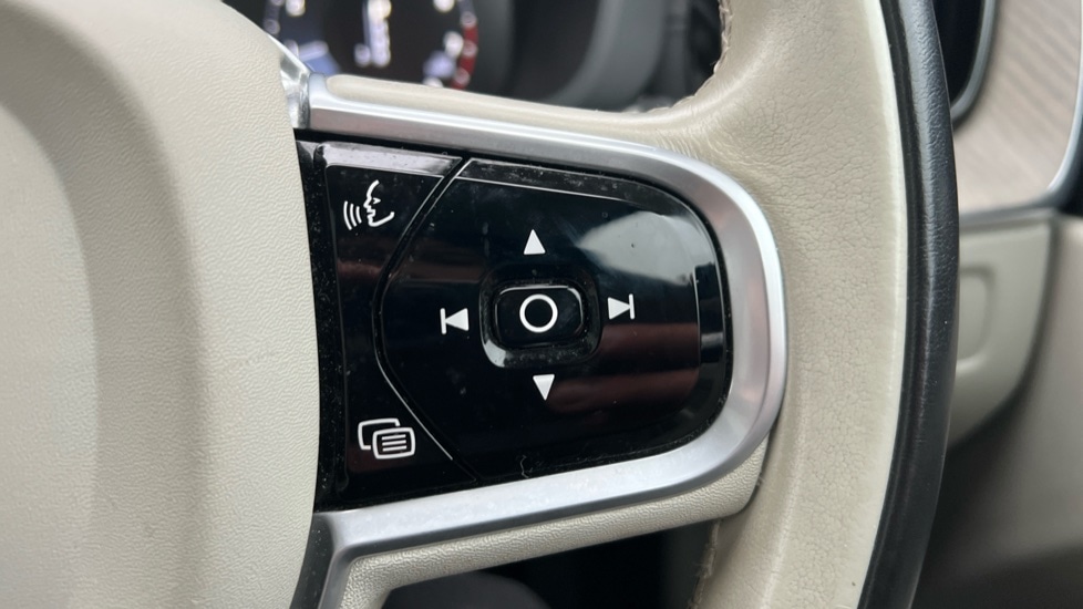 Used Volvo XC60 2018 for sale - 77036011: Photo 22