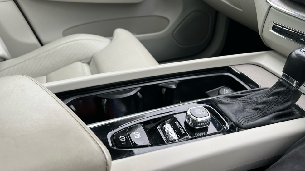 Used Volvo XC60 2018 for sale - 77036011: Photo 53