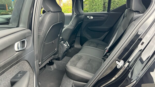 Used Volvo XC40 2025 for sale - 76176312: Photo 10