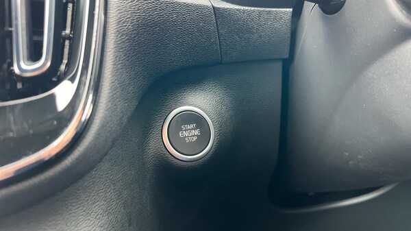 Used Volvo XC40 2025 for sale - 76176312: Photo 28