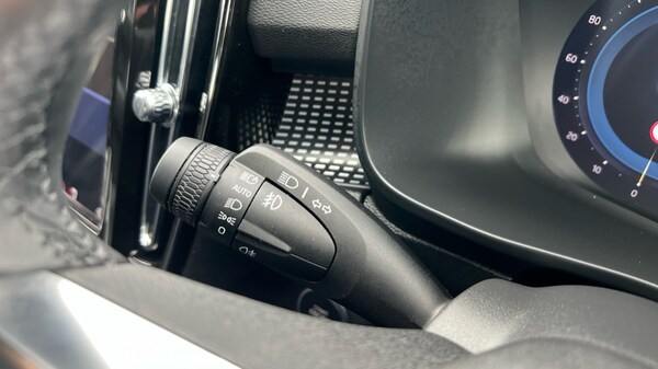 Used Volvo XC40 2025 for sale - 76176312: Photo 29
