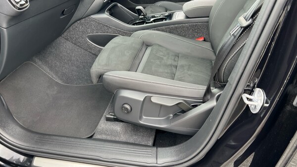 Used Volvo XC40 2025 for sale - 76176312: Photo 32