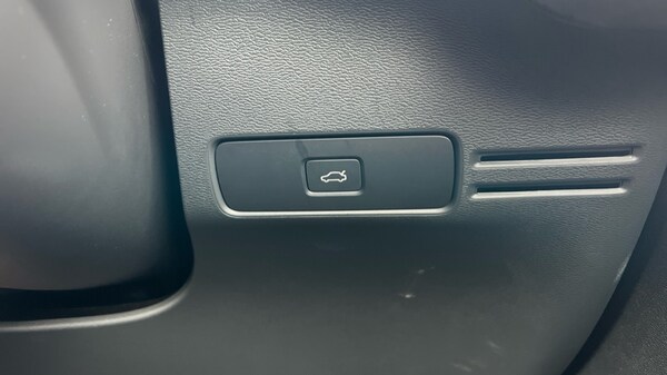 Used Volvo XC40 2025 for sale - 76176312: Photo 58