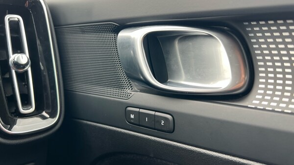 Used Volvo XC40 2025 for sale - 76176312: Photo 59