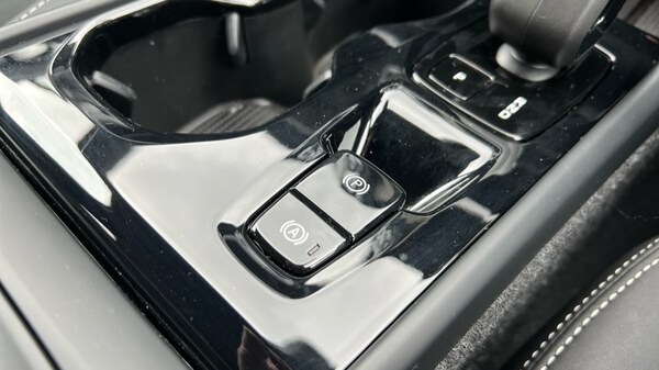 Used Volvo XC40 2025 for sale - 76176312: Photo 65