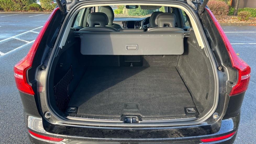 Used Volvo XC60 2023 for sale - 76587061: Photo 17