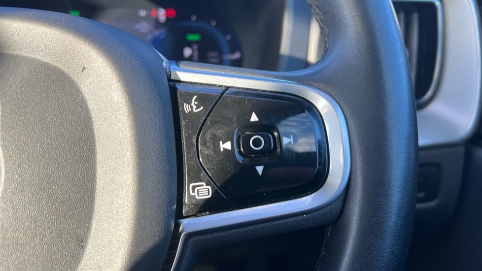 Used Volvo XC60 2023 for sale - 76587061: Photo 19