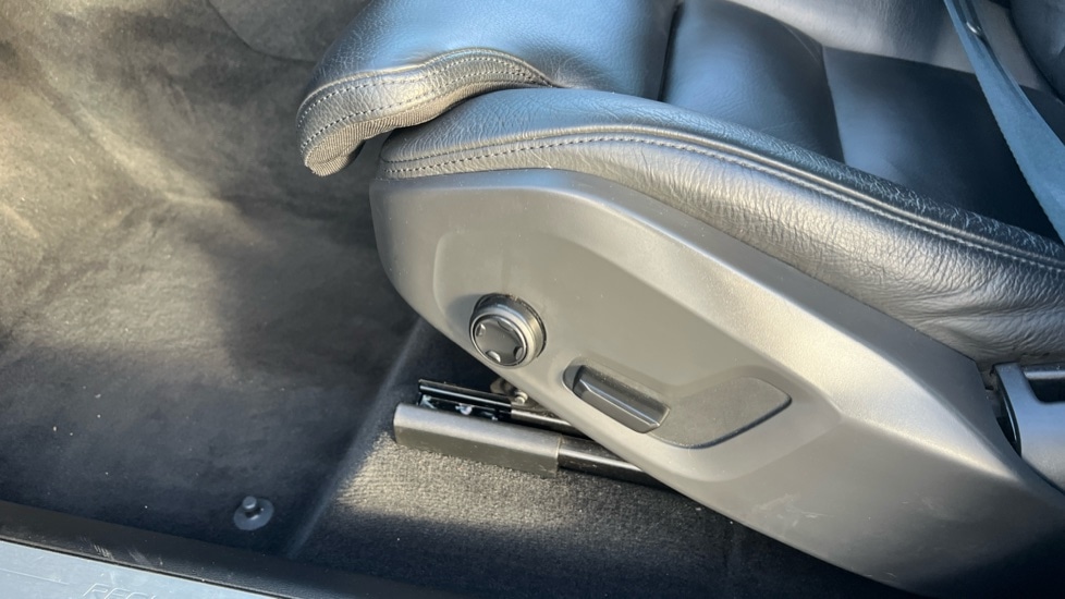 Used Volvo XC60 2023 for sale - 76587061: Photo 32