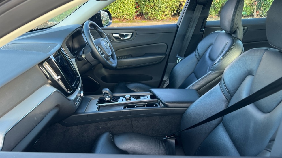 Used Volvo XC60 2023 for sale - 76587061: Photo 43