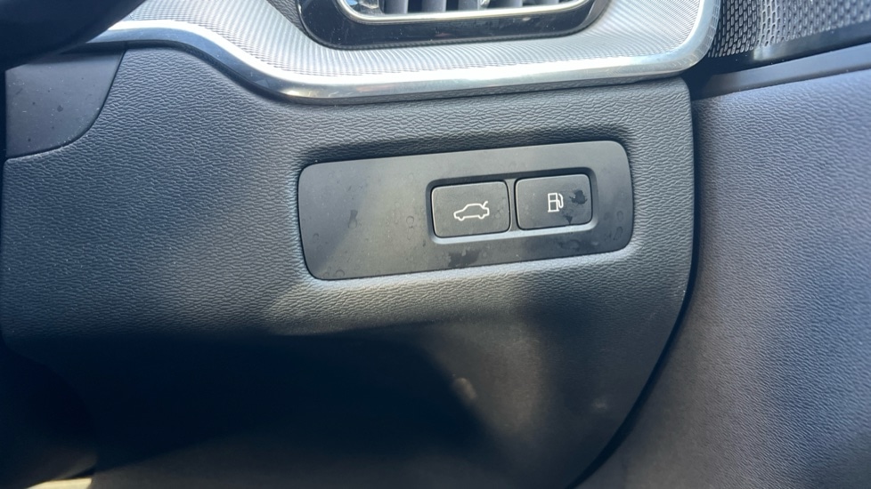 Used Volvo XC60 2023 for sale - 76587061: Photo 59